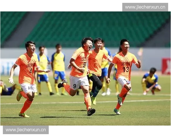 特步中国大学生足球联赛：青春激情与竞技风采的碰撞与追逐